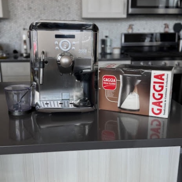Gaggia Platinum Swing Up Espresso and Coffee Machine - Picture 3 of 16